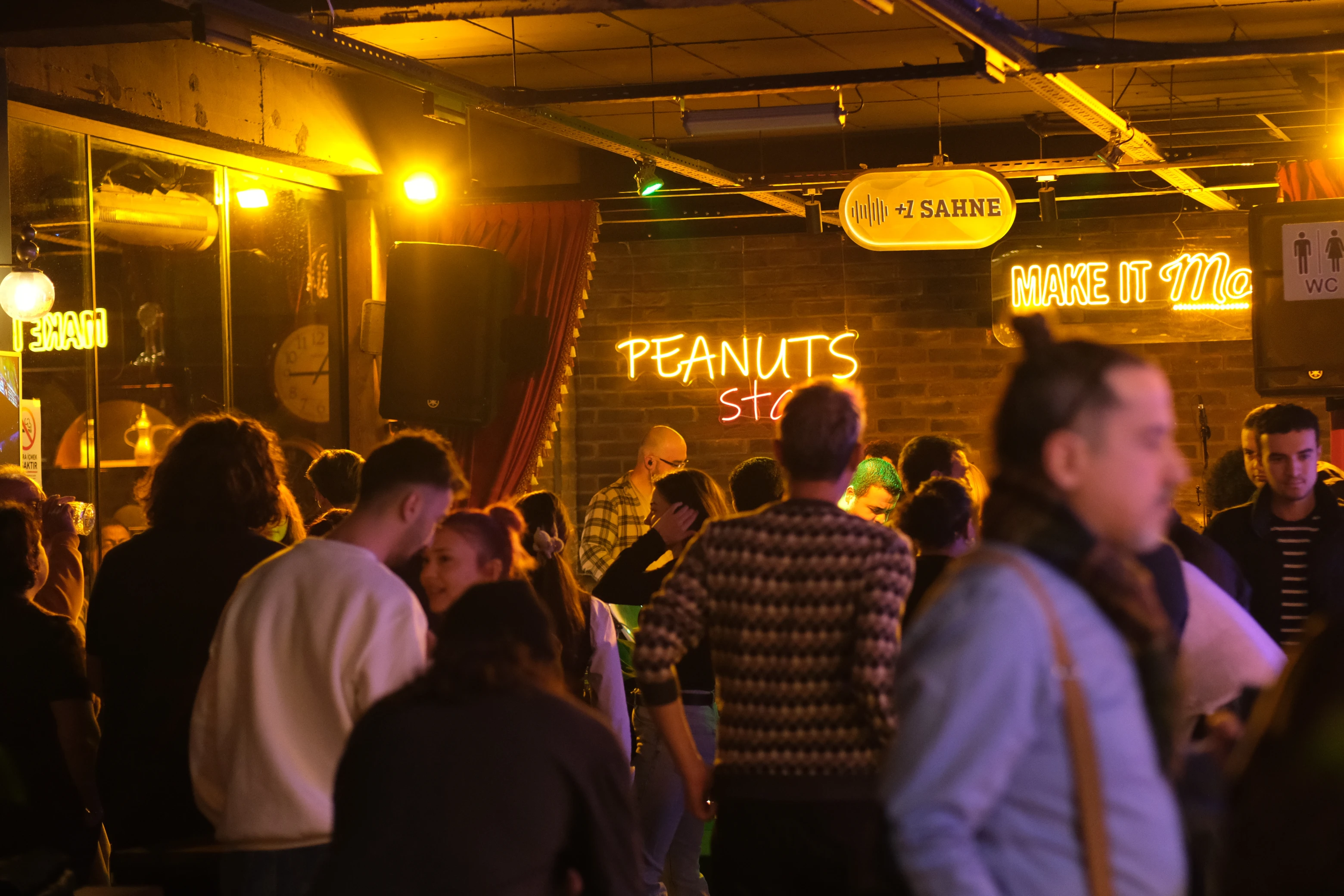 Peanuts galeri fotografi 11